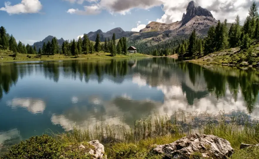 Paesi più belli del Cadore tra borghi, laghi e Dolomiti