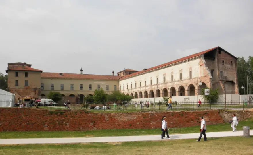 Castello Mediceo di Melegnano, storia e visita
