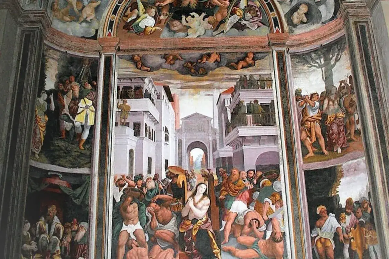Affresco di San Nazaro in Brolo: scene bibliche con angeli, martiri e folle in un contesto urbano.